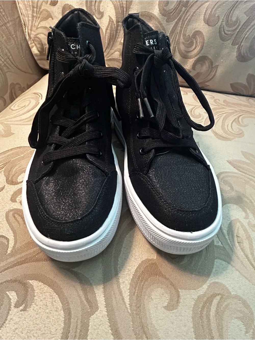 Skechers these sketchers